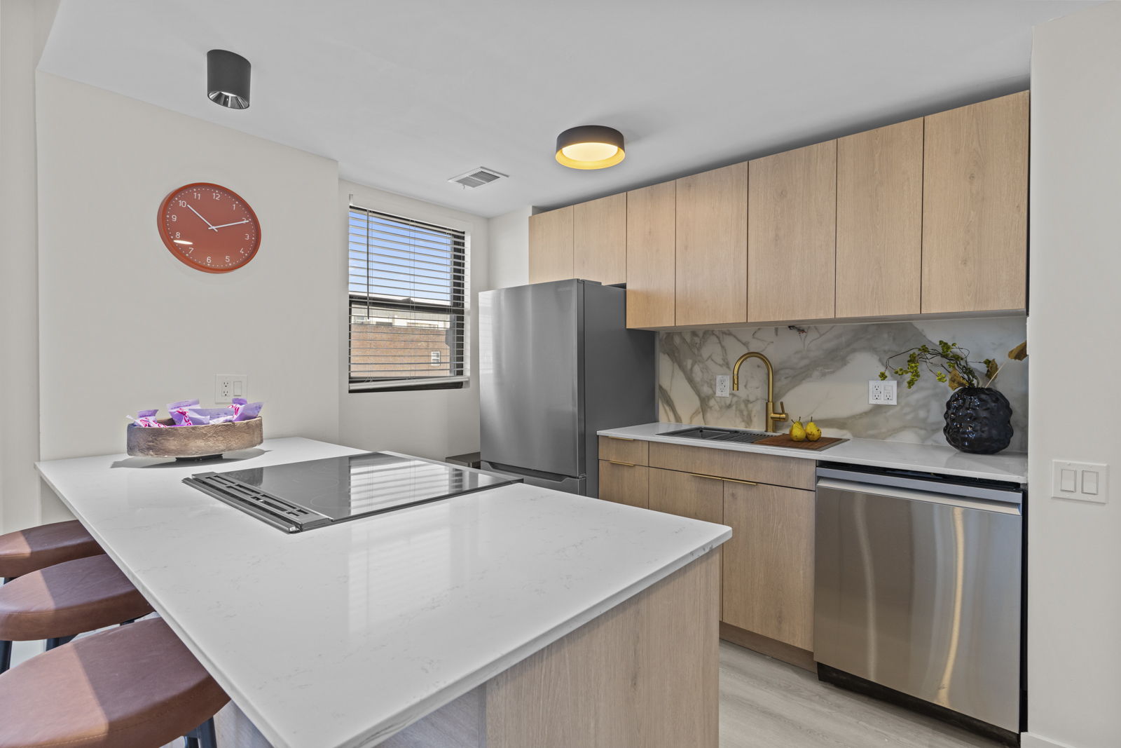 Harper kitchen alternate view